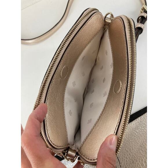 KATE SPADE SMALL GOLD SAFFIANO LEATHER CROSSBODY BAG (ASIS) - Picture 13 of 14